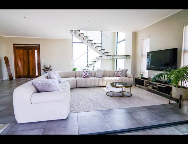 4 BEDROOM HOUSE FOR SALE IN COPPERLEAF ESTATE